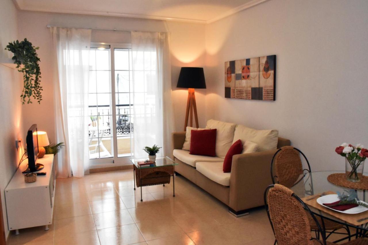 12 Calle San Julián Apartament Torrevieja Exterior foto