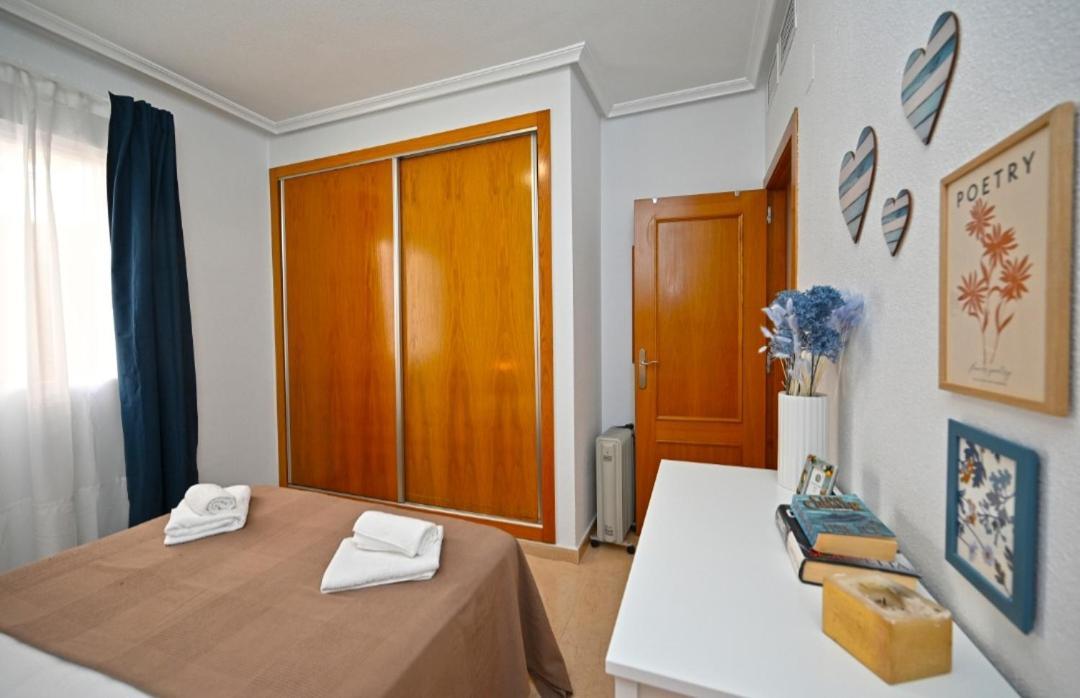 12 Calle San Julián Apartament Torrevieja Exterior foto